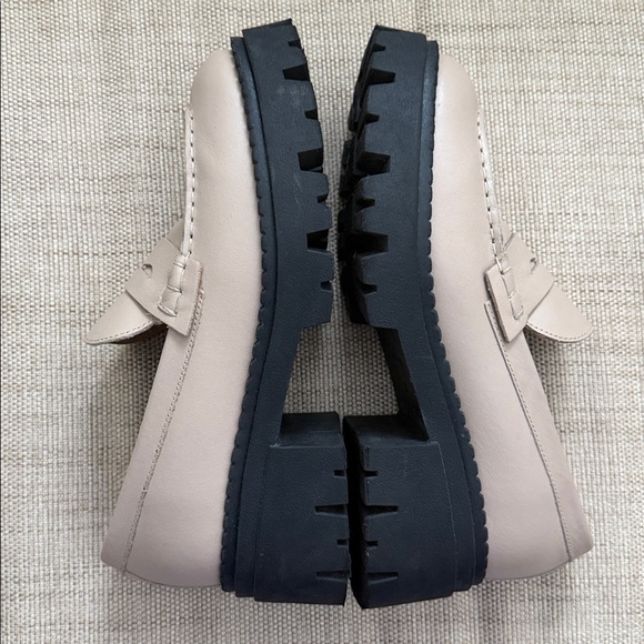 Free People Lyra Lug Sole Loafer Leather light beige tan EU 37 Us 6.5/7 neutral - Picture 15 of 16